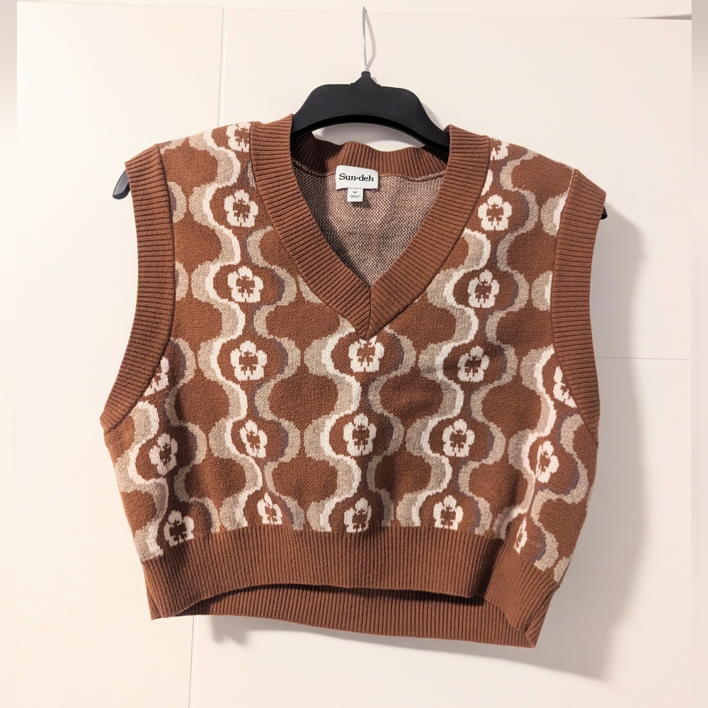 Retro sweater vest from Aritzia